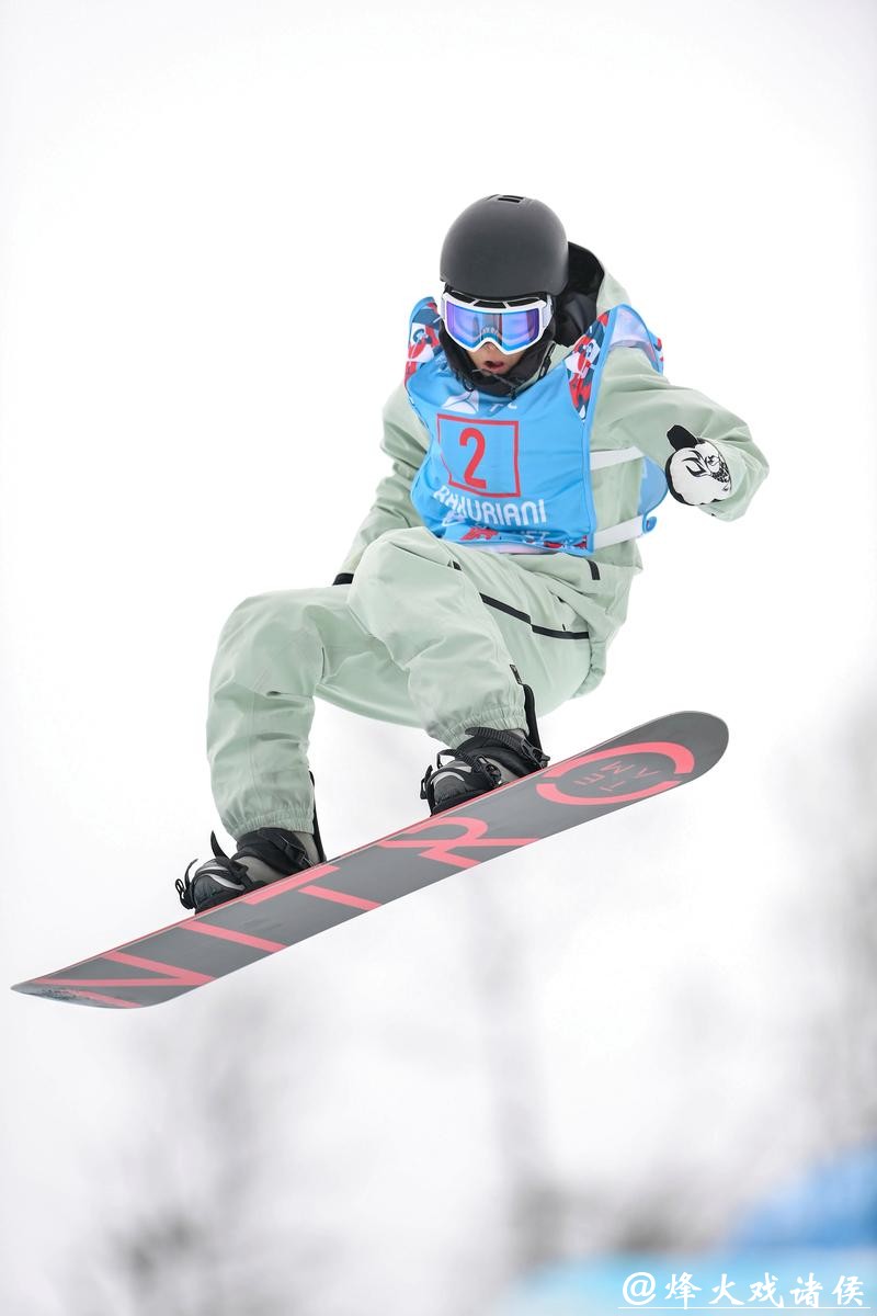 单板滑雪女子U型场地技巧 蔡雪桐第六武绍桐第七 单板滑雪女子U型场地技巧 蔡雪桐第六武绍桐第七