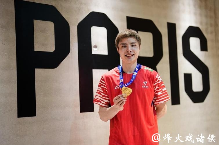 石宇奇2-1逆转小波波夫 晋级世锦赛男单八强